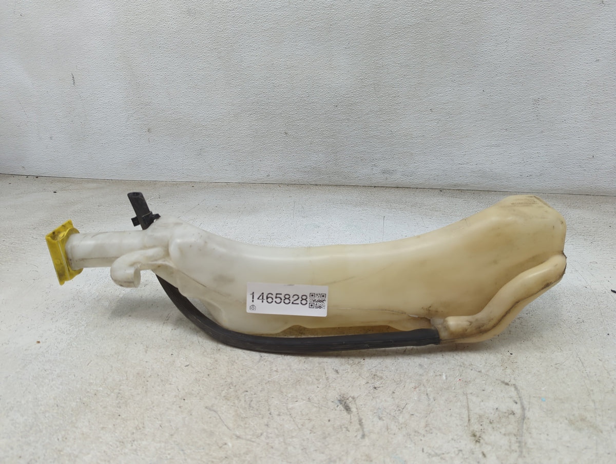 2013 Town & Country Windshield Washer Fluid Reservoir Bottle Oem - Oemusedautoparts1.com