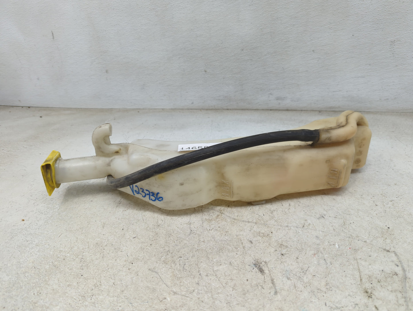 2013 Town & Country Windshield Washer Fluid Reservoir Bottle Oem - Oemusedautoparts1.com