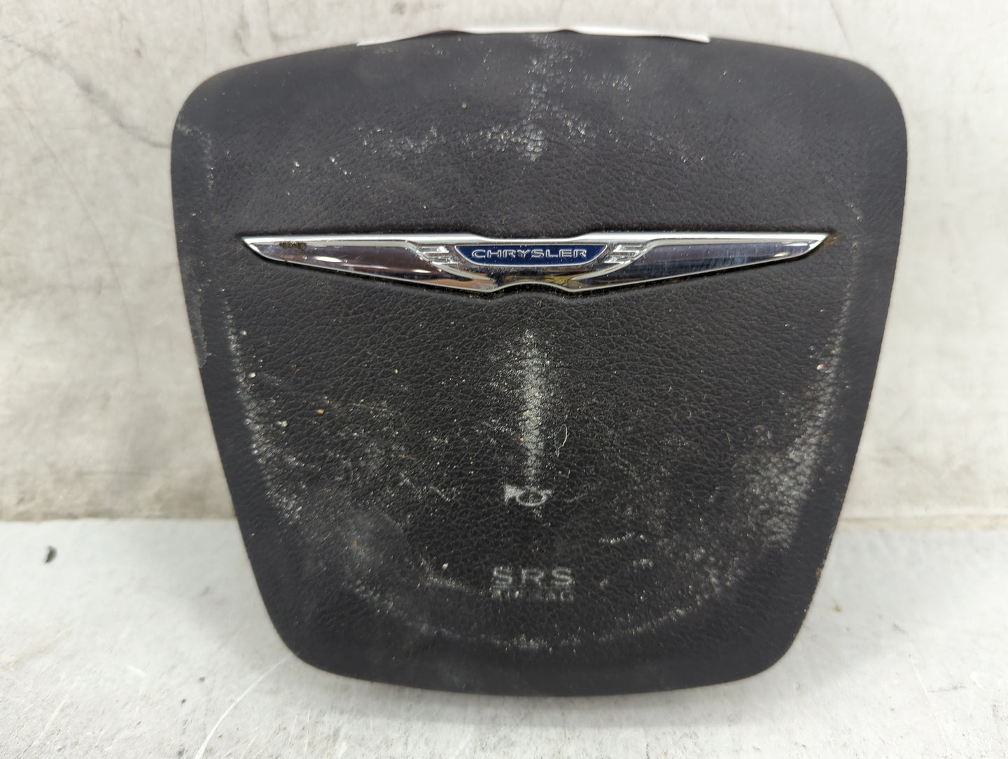 2013 Chrysler Town & Country Air Bag Driver Left Steering Wheel Mounted 1465955 - Oemusedautoparts1.com