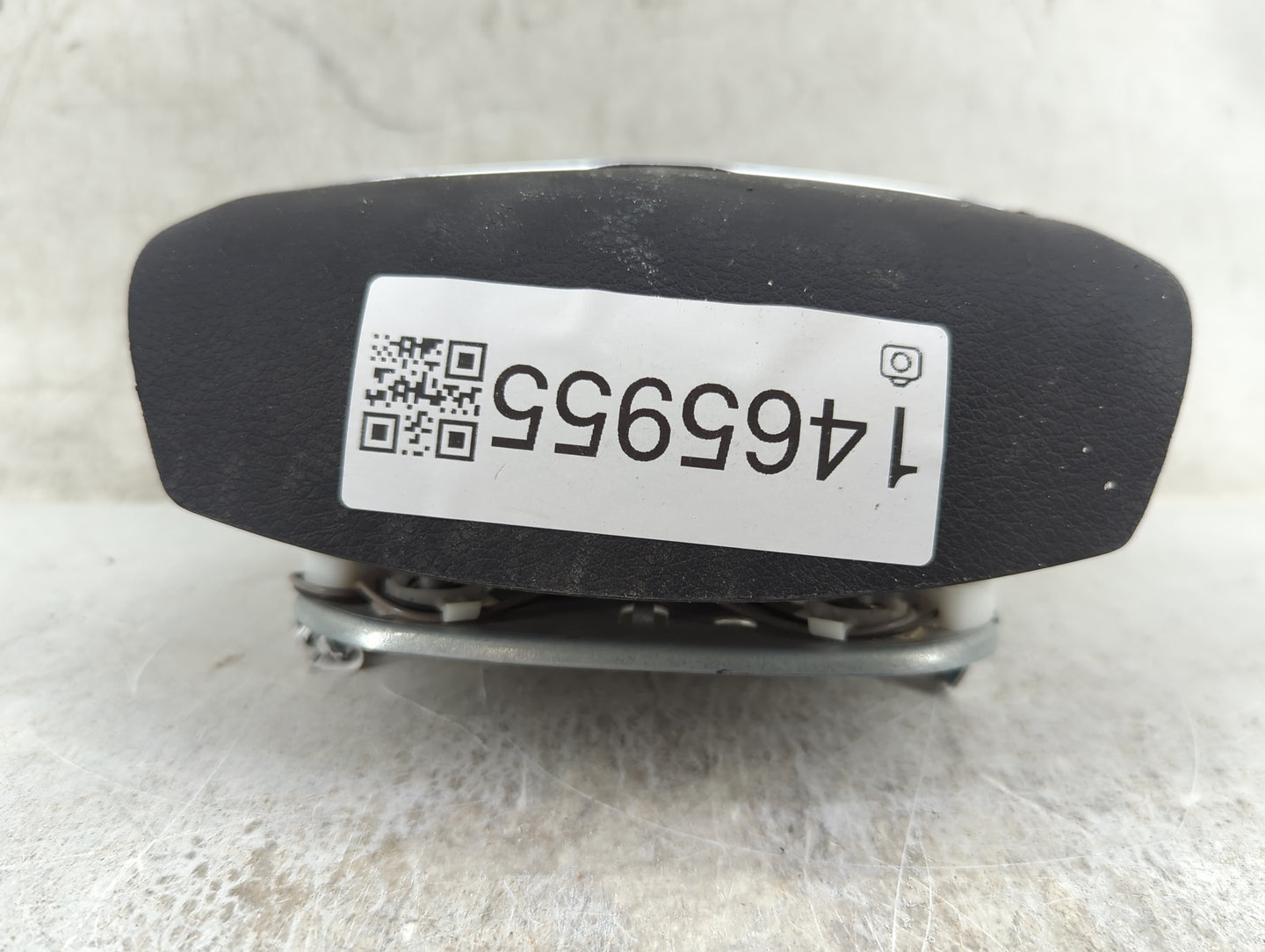 2013 Chrysler Town & Country Air Bag Driver Left Steering Wheel Mounted 1465955 - Oemusedautoparts1.com