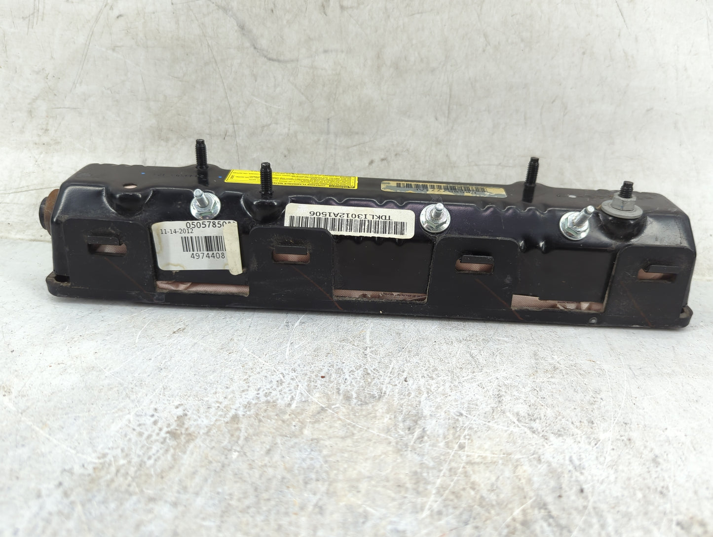 2014-2016 Chrysler Town & Country Air Bag Driver Left Knee Oem 1465956 - Oemusedautoparts1.com