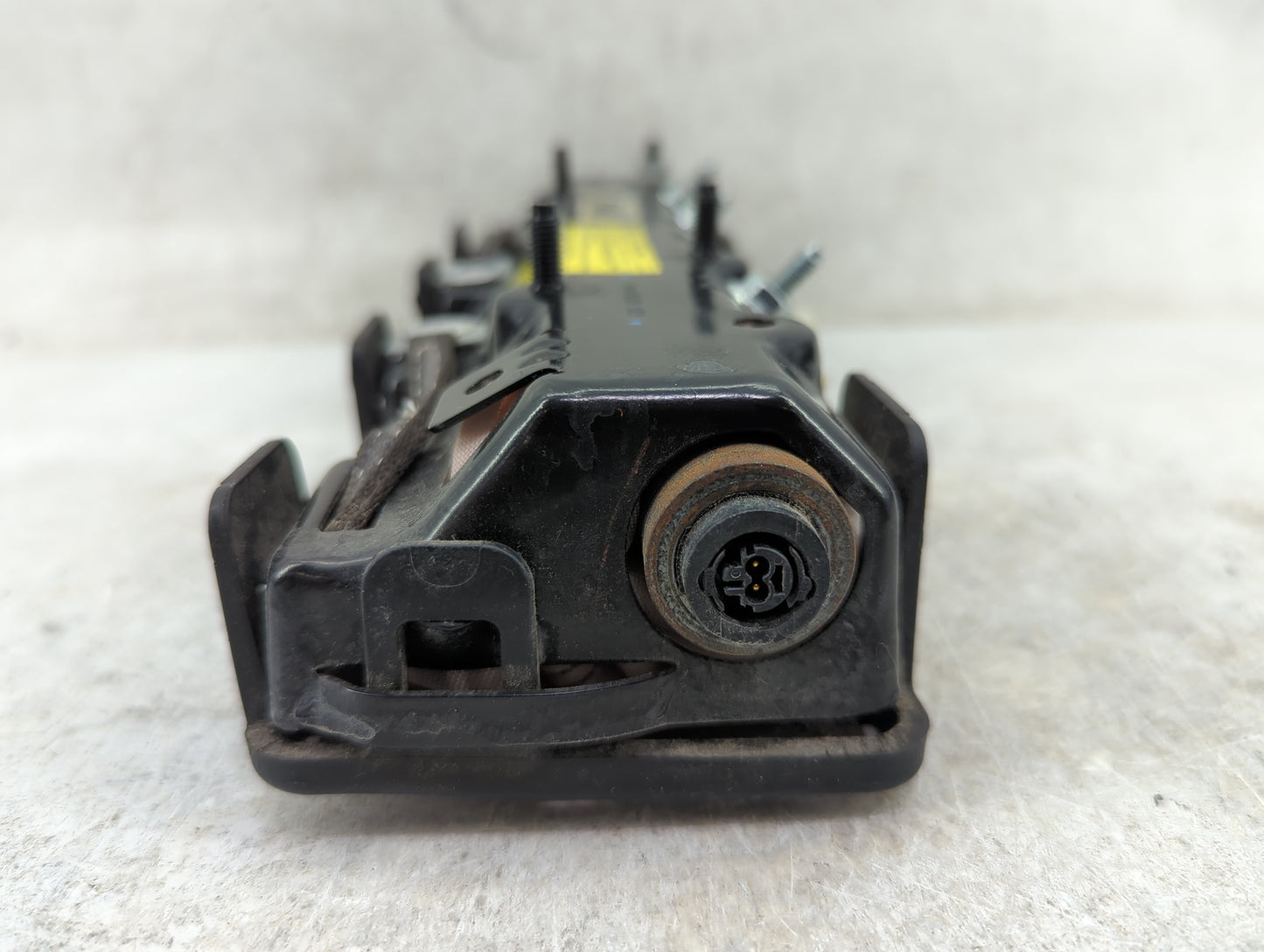 2014-2016 Chrysler Town & Country Air Bag Driver Left Knee Oem 1465956 - Oemusedautoparts1.com