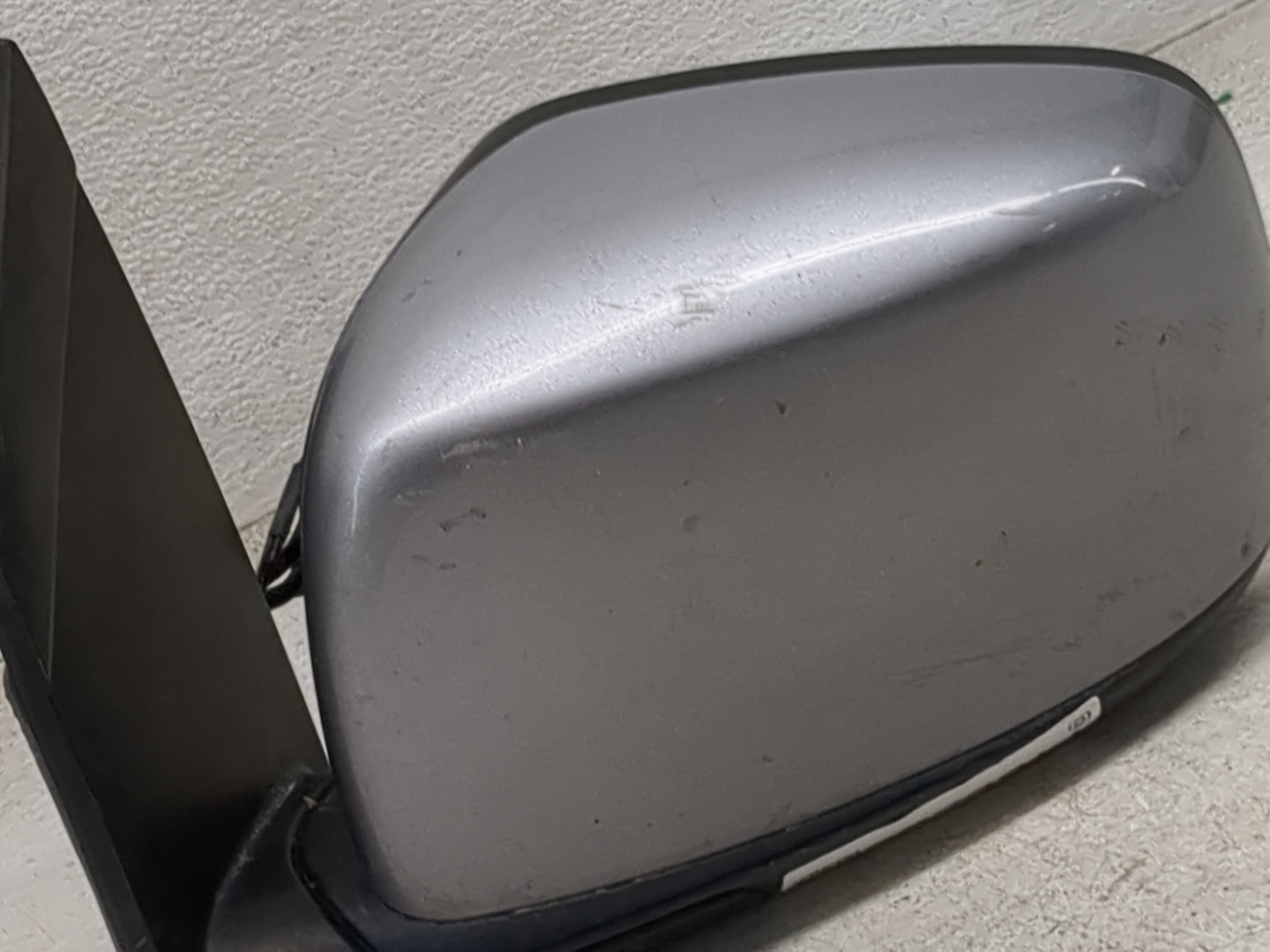 2011-2016 Chrysler Town & Country Driver Side View Mirror - Left Door Mirror OEM Used - Oemusedautoparts1.com