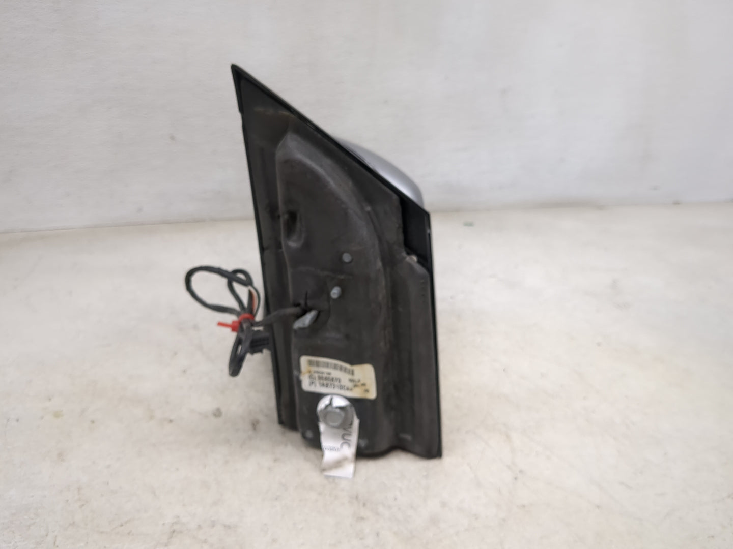 2011-2016 Chrysler Town & Country Driver Side View Mirror - Left Door Mirror OEM Used - Oemusedautoparts1.com