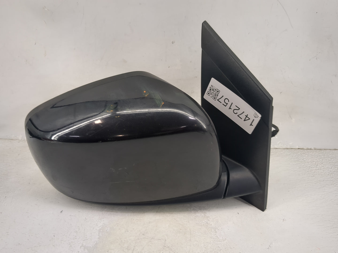 2010-2016 Chrysler Town & Country Passenger Side View Mirror - Right Door Mirror OEM Used - Oemusedautoparts1.com