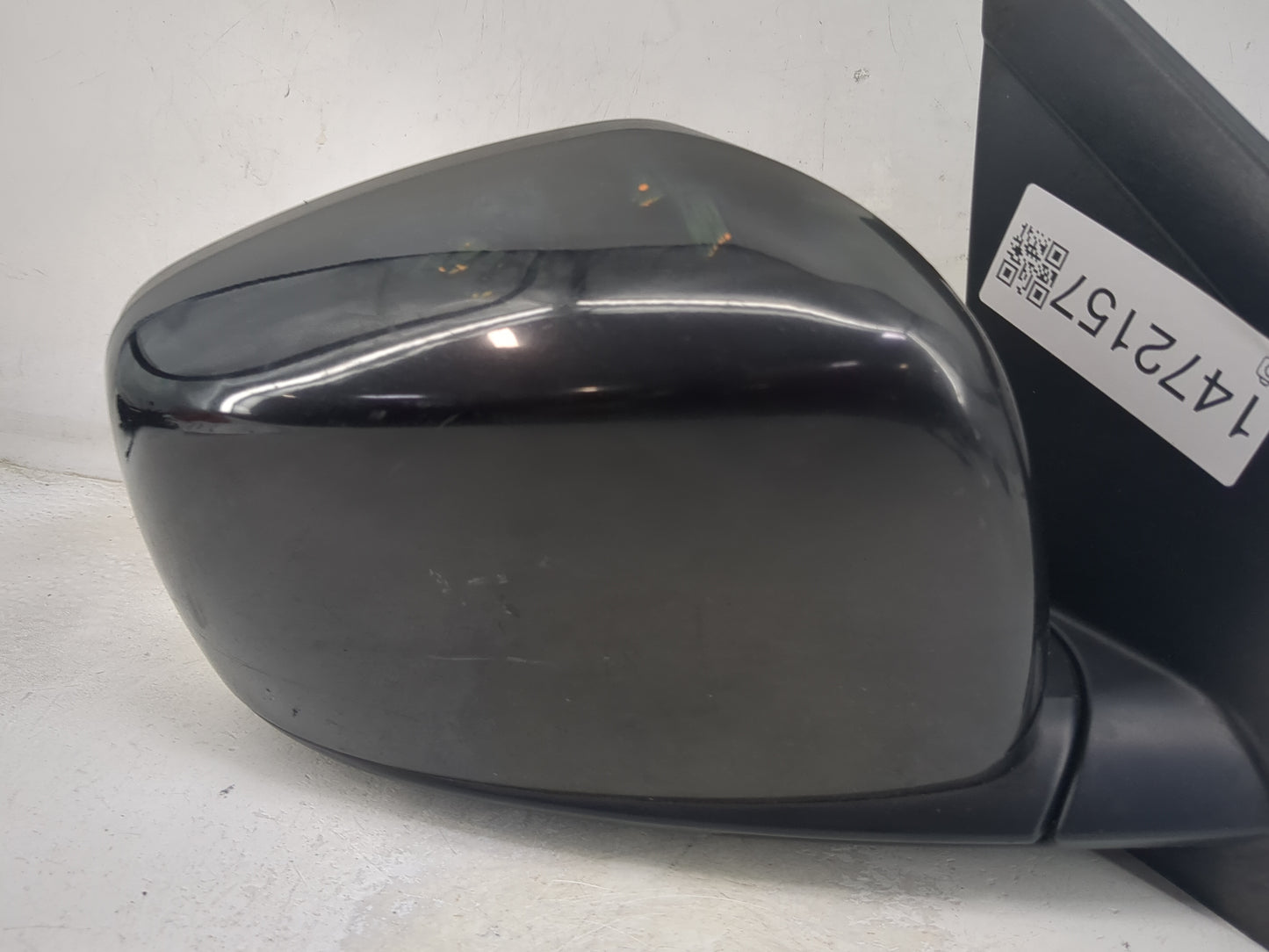 2010-2016 Chrysler Town & Country Passenger Side View Mirror - Right Door Mirror OEM Used - Oemusedautoparts1.com
