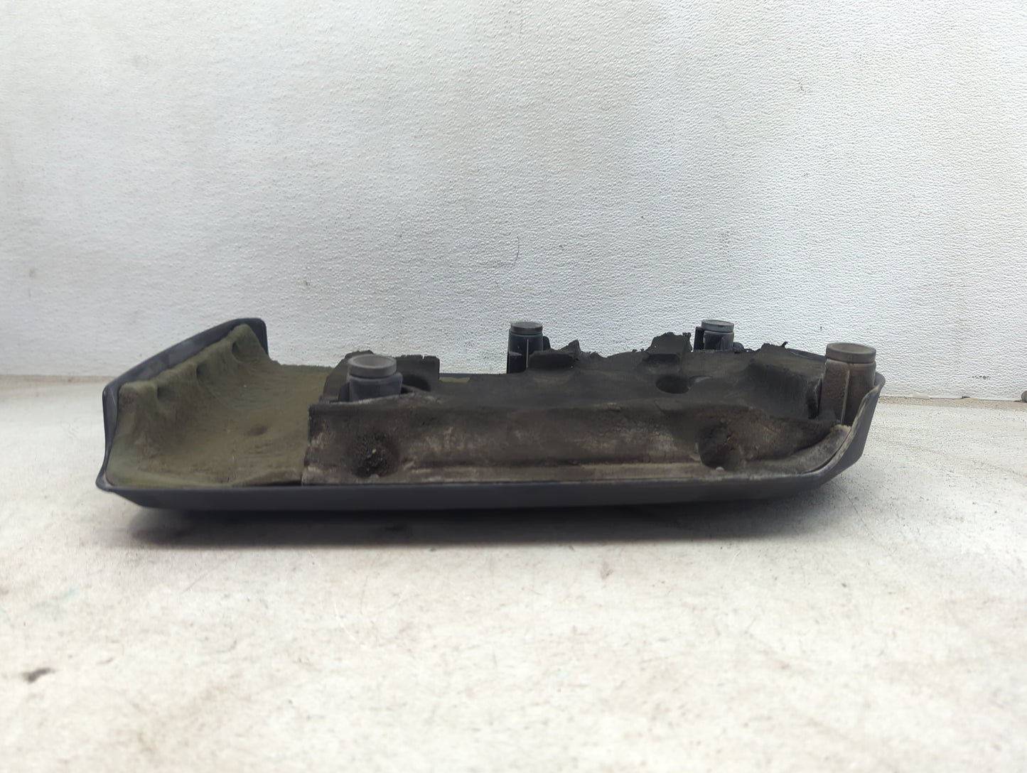 2013 Chrysler Town & Country Engine Cover 1479297 - Oemusedautoparts1.com