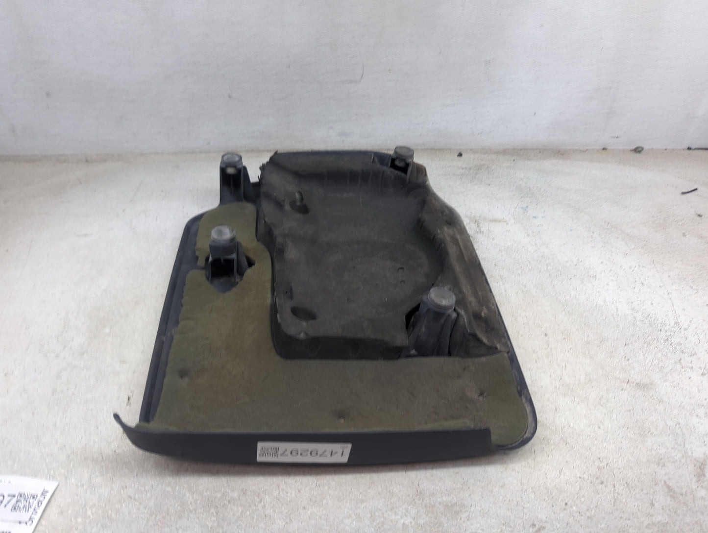 2013 Chrysler Town & Country Engine Cover 1479297 - Oemusedautoparts1.com