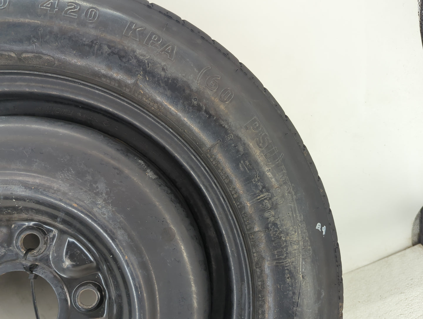2008-2015 Chrysler Town & Country Spare Donut Tire Wheel Rim Oem - Oemusedautoparts1.com