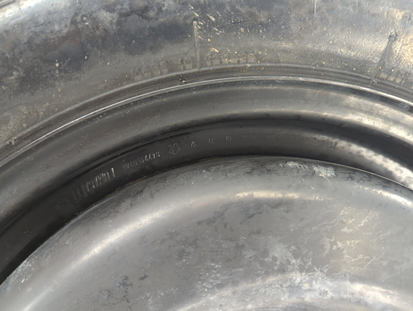 2008-2015 Chrysler Town & Country Spare Donut Tire Wheel Rim Oem - Oemusedautoparts1.com