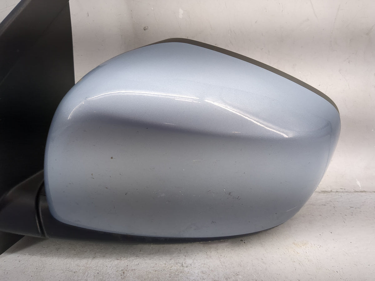 2013 Chrysler Town & Country Driver Side View Mirror - Left Door Mirror OEM Used - Oemusedautoparts1.com