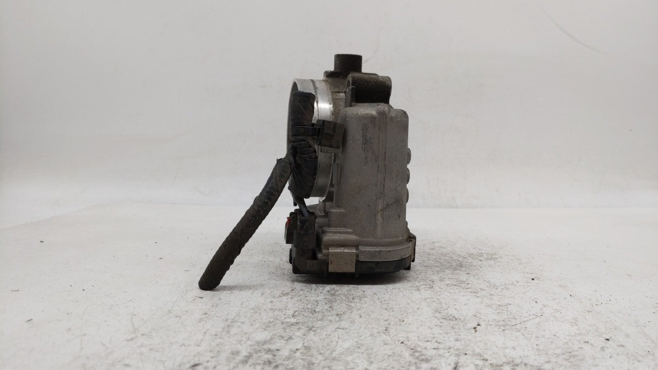 2011-2016 Chrysler Town & Country Throttle Body P/N:05184349AC Fits OEM Used Auto Parts - Oemusedautoparts1.com