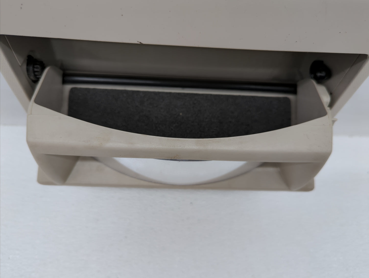 2013 Chrysler Town & Country Overhead Roof Console - Oemusedautoparts1.com