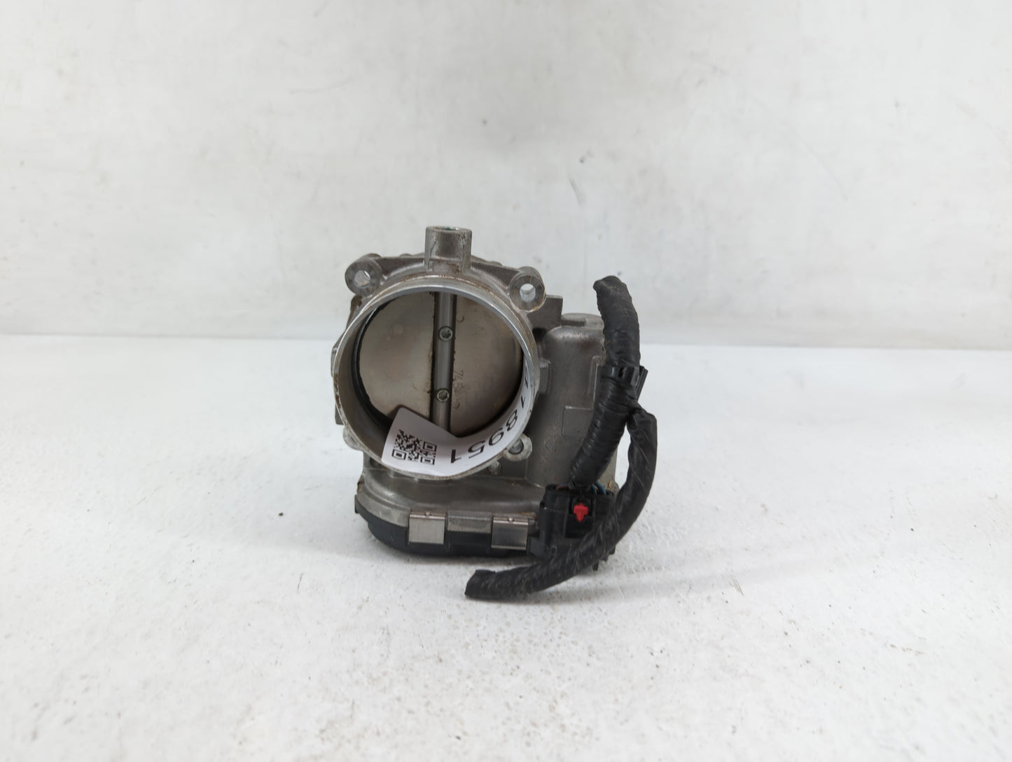 2011-2016 Chrysler Town & Country Throttle Body P/N:05184349AC Fits OEM Used Auto Parts - Oemusedautoparts1.com