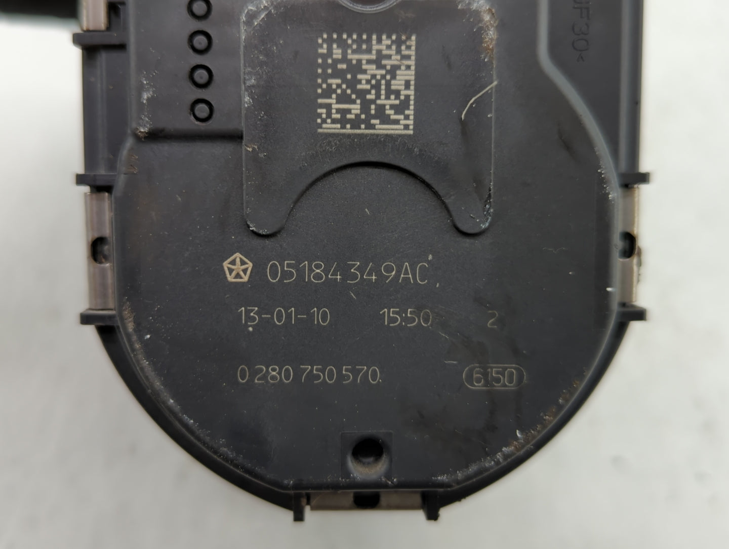 2011-2016 Chrysler Town & Country Throttle Body P/N:05184349AC Fits OEM Used Auto Parts - Oemusedautoparts1.com