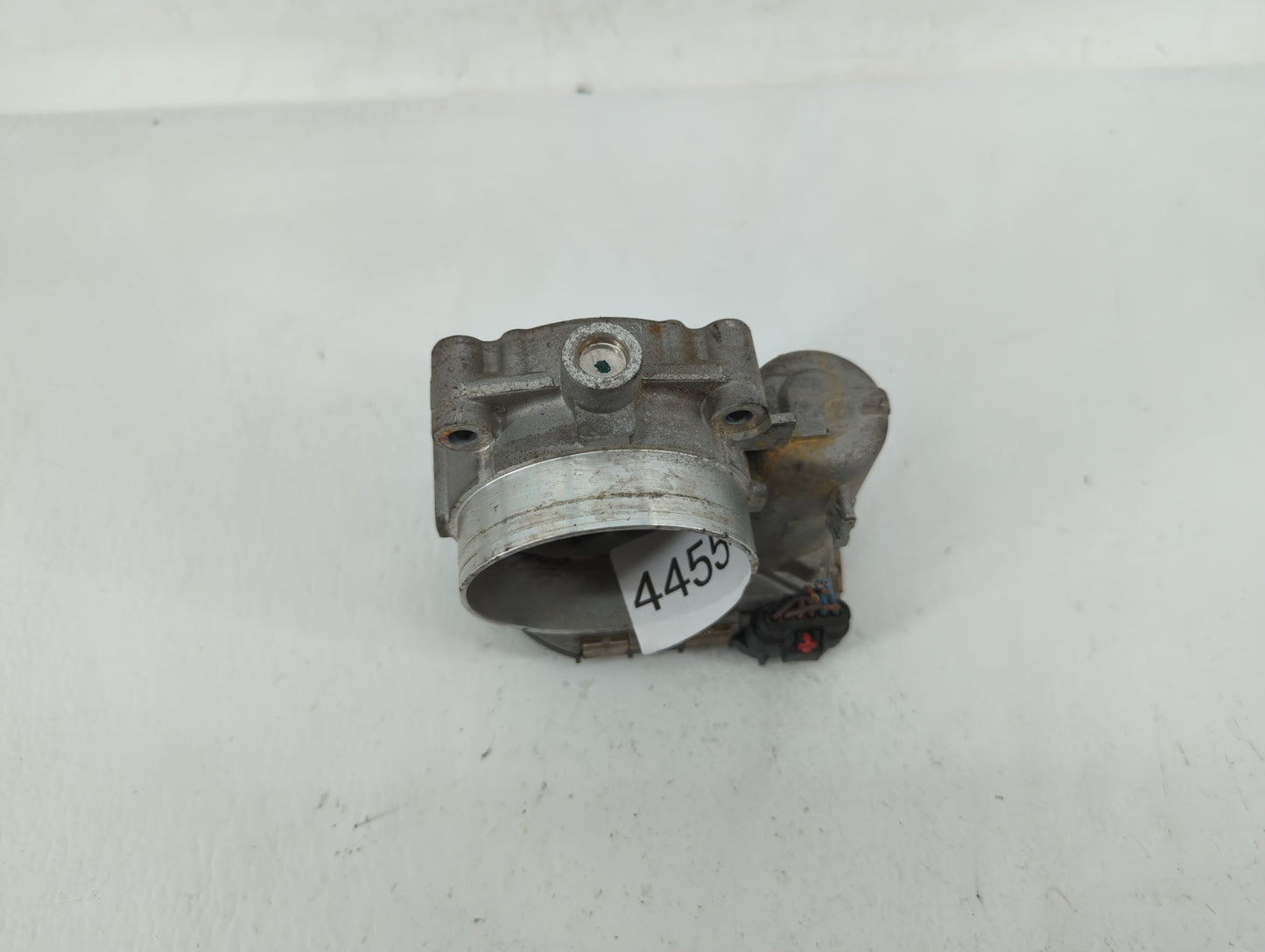 2011-2016 Chrysler Town & Country Throttle Body P/N:05184349AE 05184349AC Fits OEM Used Auto Parts - Oemusedautoparts1.com
