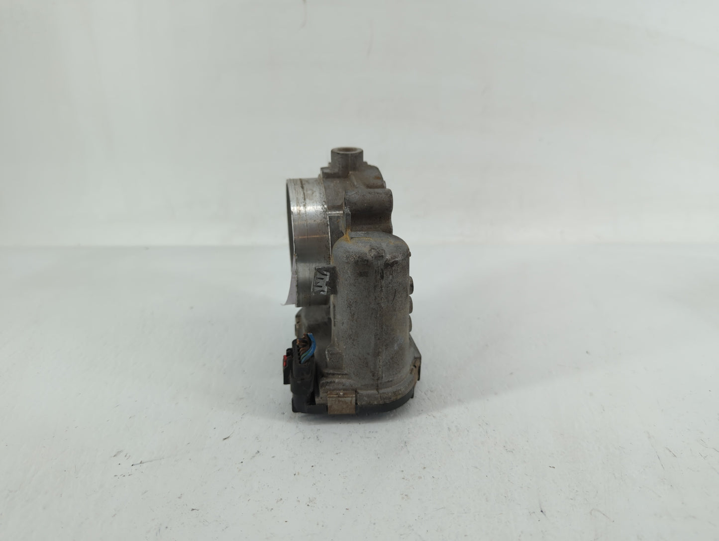 2011-2016 Chrysler Town & Country Throttle Body P/N:05184349AE 05184349AC Fits OEM Used Auto Parts - Oemusedautoparts1.com