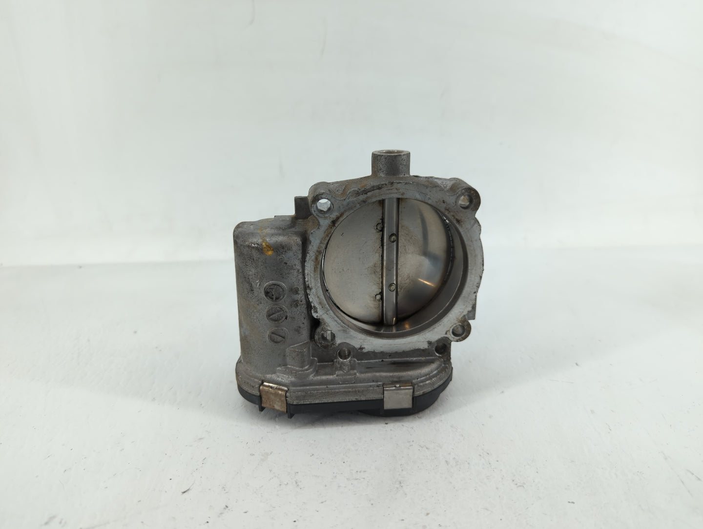 2011-2016 Chrysler Town & Country Throttle Body P/N:05184349AE 05184349AC Fits OEM Used Auto Parts - Oemusedautoparts1.com