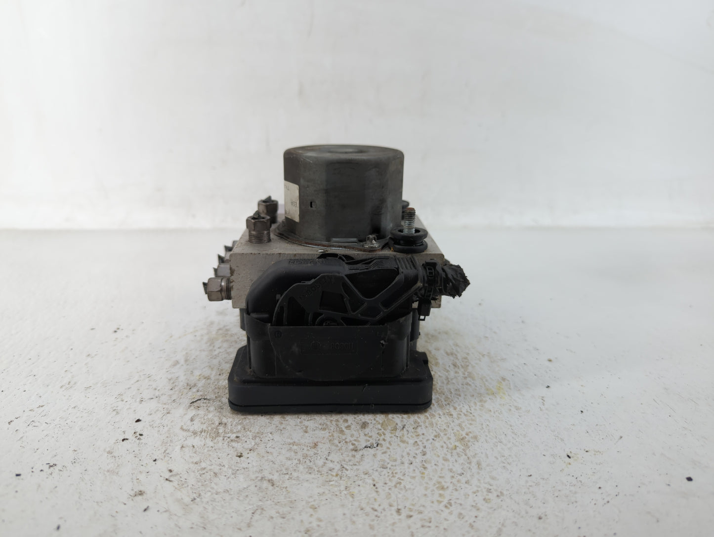 2013 Chrysler Town & Country ABS Pump Control Module Replacement P/N:P68183803AB Fits OEM Used Auto Parts - Oemusedautoparts