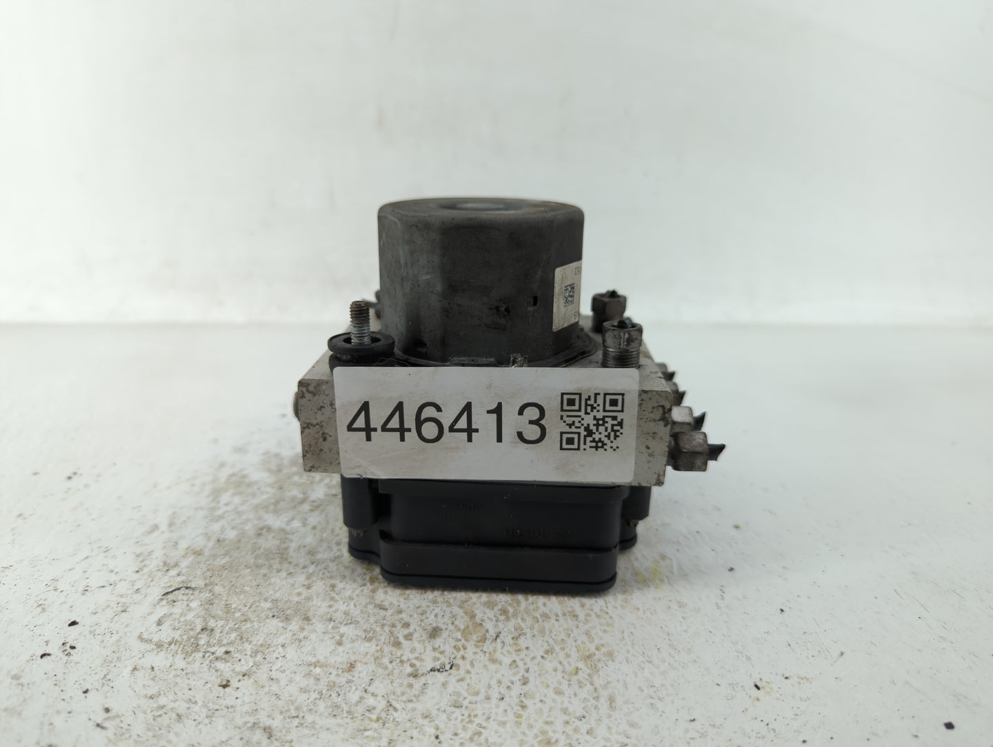 2013 Chrysler Town & Country ABS Pump Control Module Replacement P/N:P68183803AB Fits OEM Used Auto Parts - Oemusedautoparts