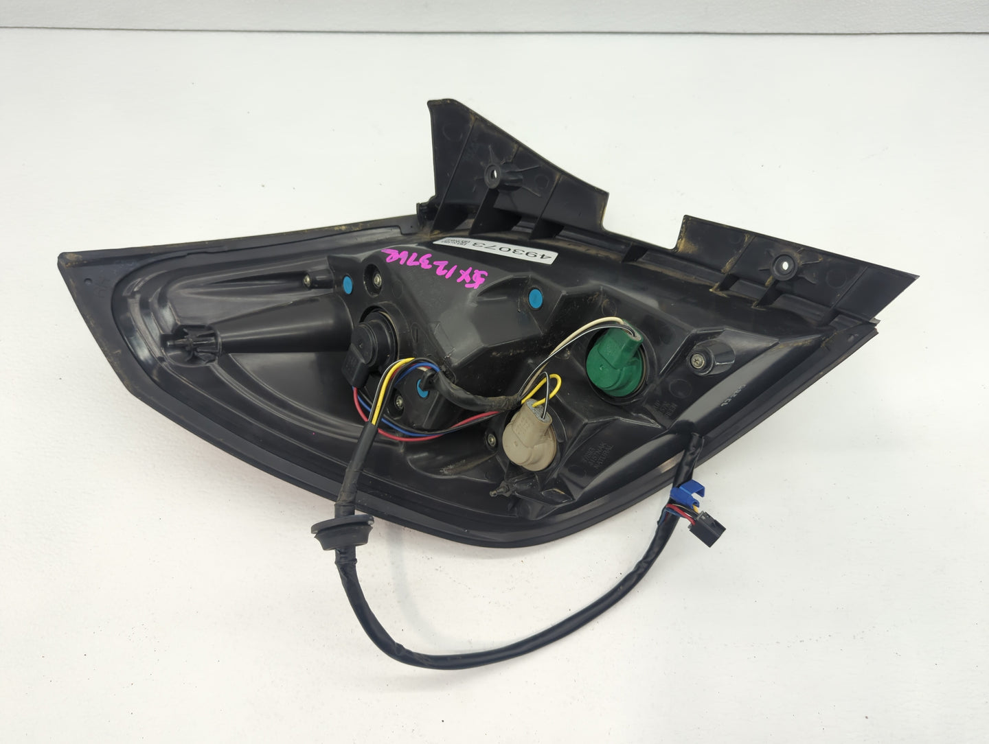 2013 Chrysler Town & Country Tail Light Assembly Passenger Right OEM Fits OEM Used Auto Parts - Oemusedautoparts1.com