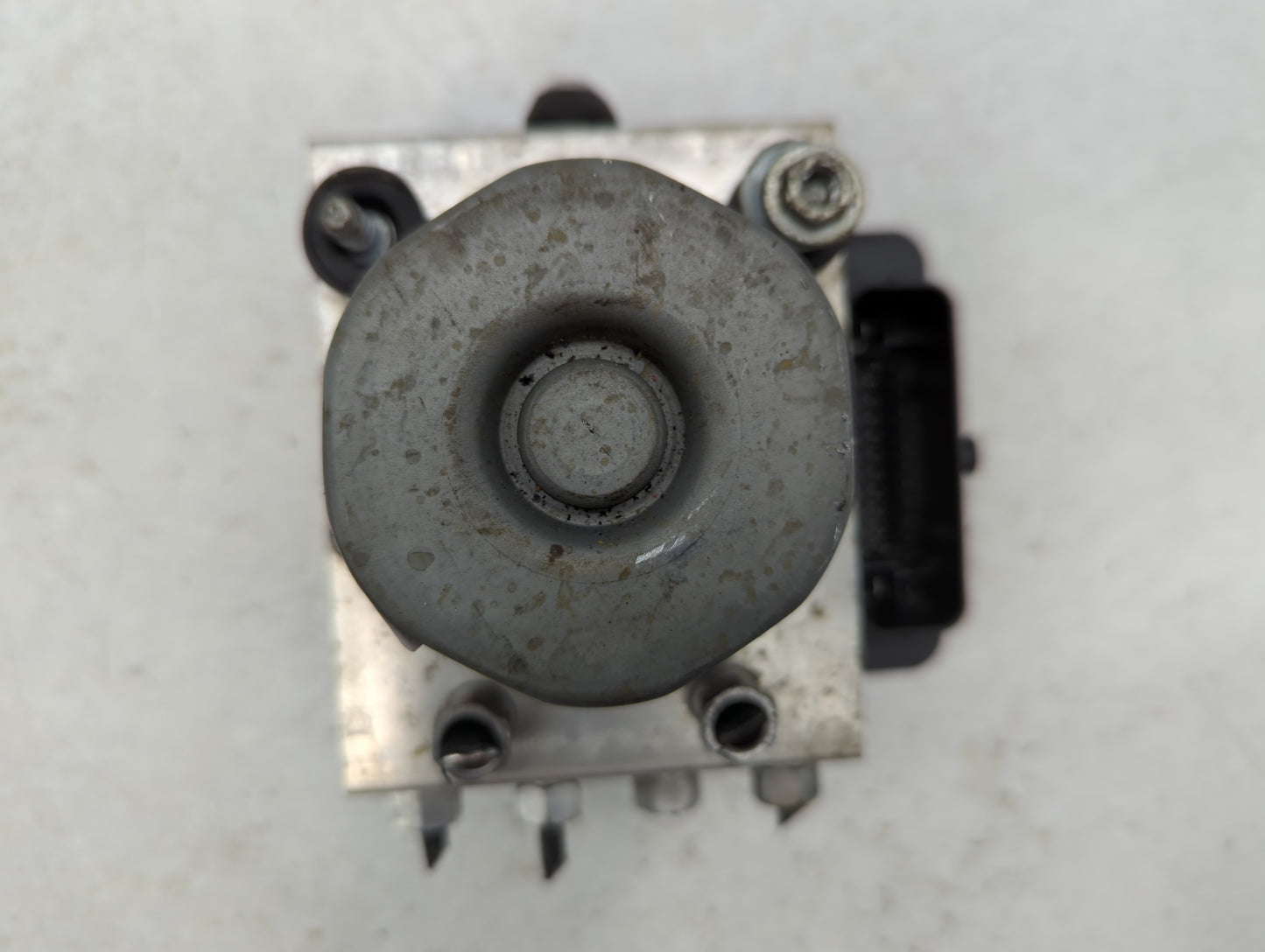 2013 Chrysler Town & Country ABS Pump Control Module Replacement P/N:68183803AA Fits OEM Used Auto Parts - Oemusedautoparts1