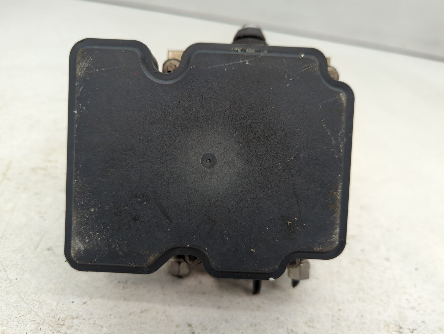 2013 Chrysler Town & Country ABS Pump Control Module Replacement P/N:68183803AA Fits OEM Used Auto Parts - Oemusedautoparts1