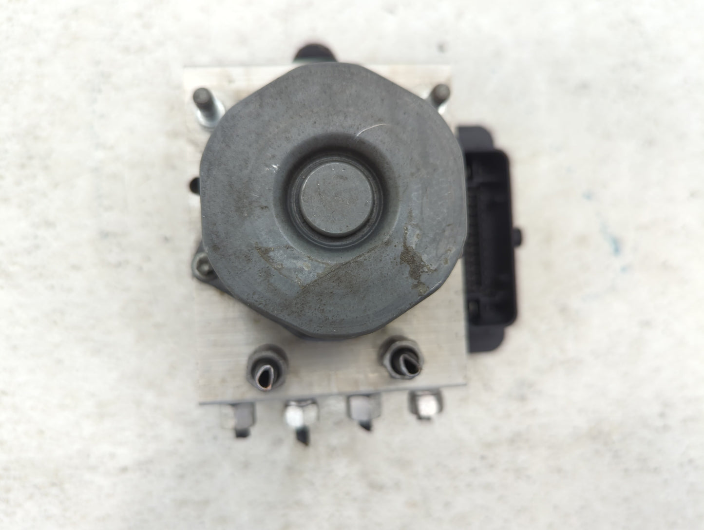 2013 Chrysler Town & Country ABS Pump Control Module Replacement P/N:P68183803AB Fits OEM Used Auto Parts - Oemusedautoparts