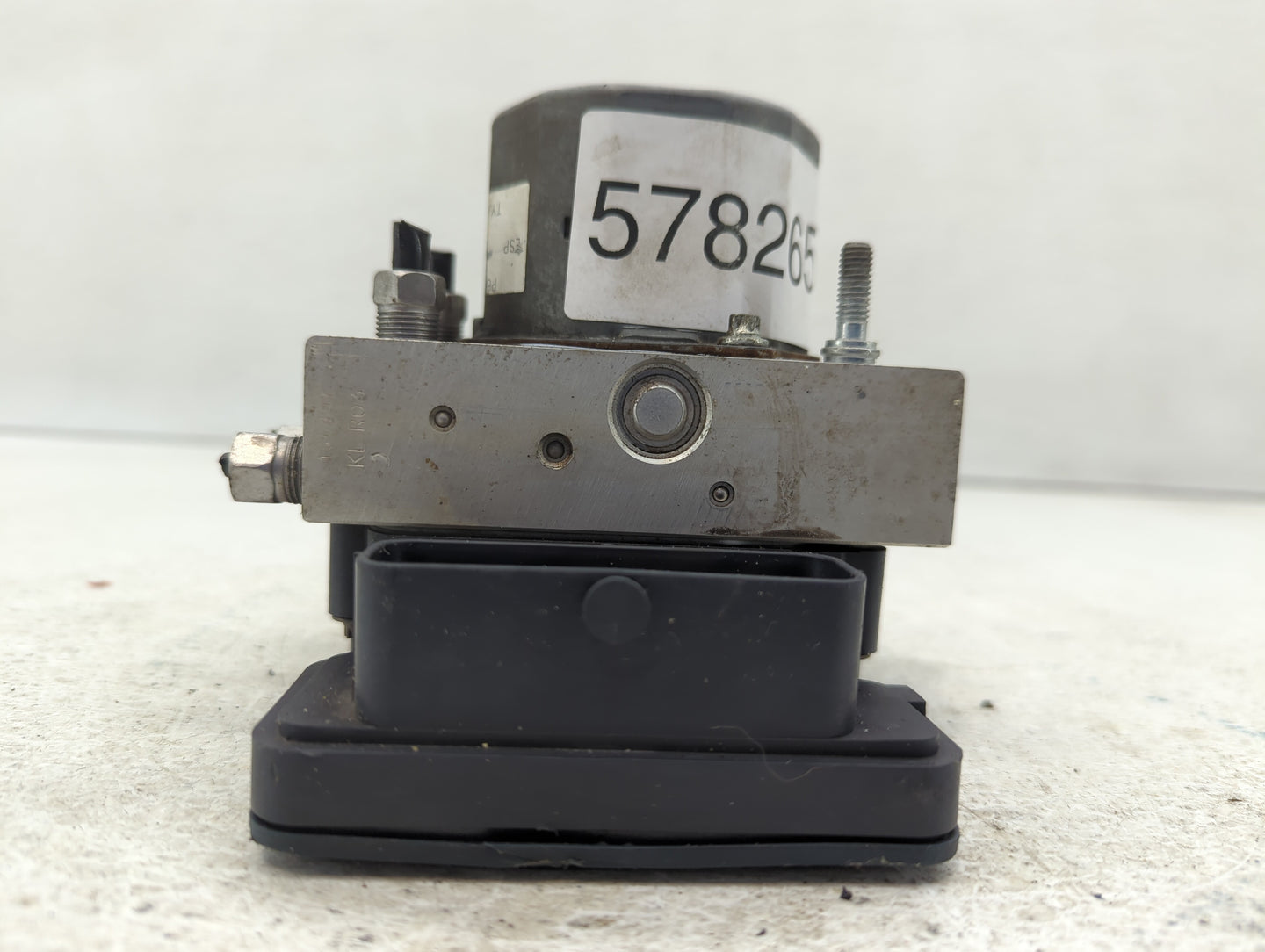 2013 Chrysler Town & Country ABS Pump Control Module Replacement P/N:P68183803AB Fits OEM Used Auto Parts - Oemusedautoparts