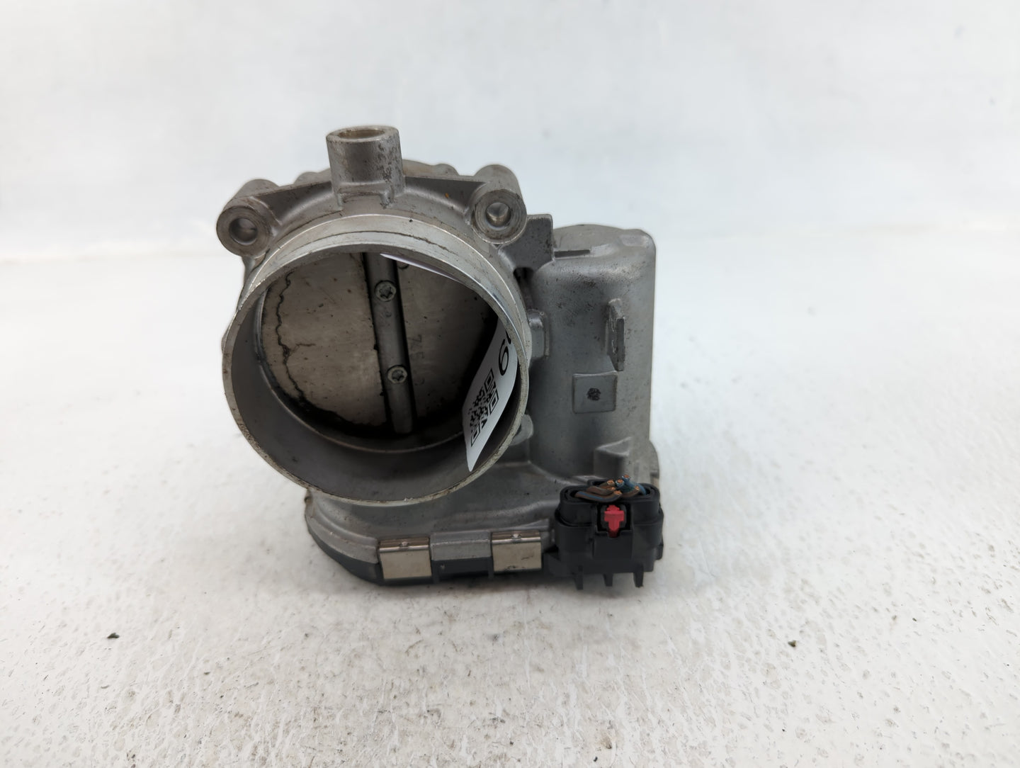 2011-2016 Chrysler Town & Country Throttle Body P/N:05184349AC Fits OEM Used Auto Parts - Oemusedautoparts1.com