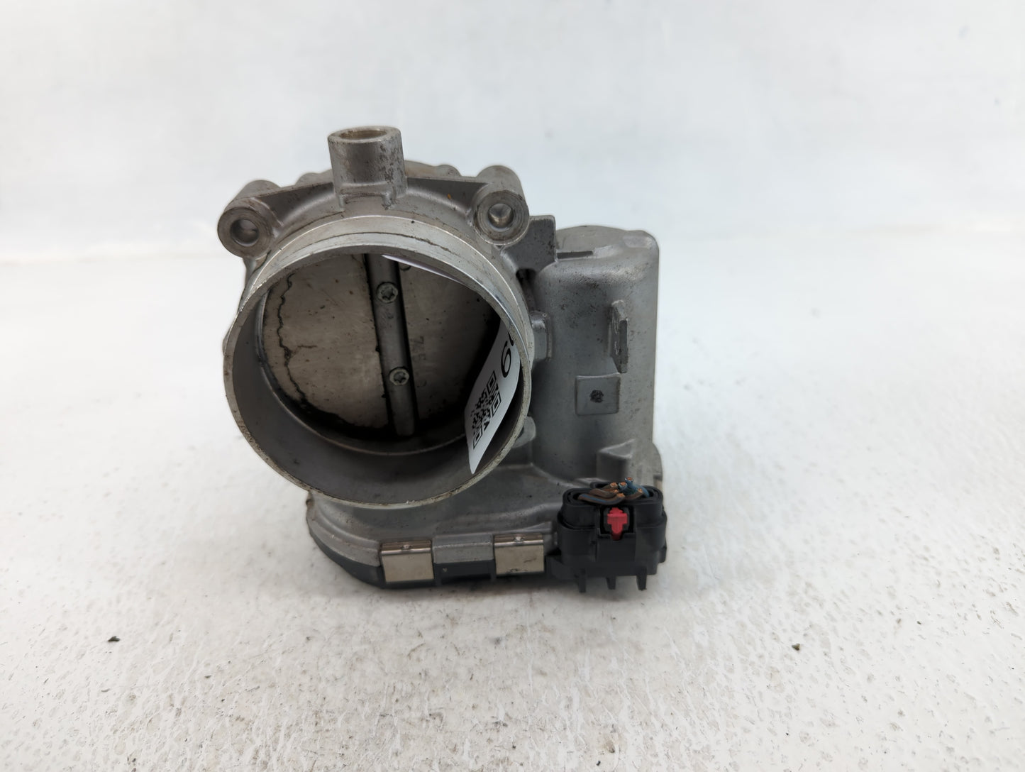 2011-2016 Chrysler Town & Country Throttle Body P/N:05184349AC Fits OEM Used Auto Parts - Oemusedautoparts1.com