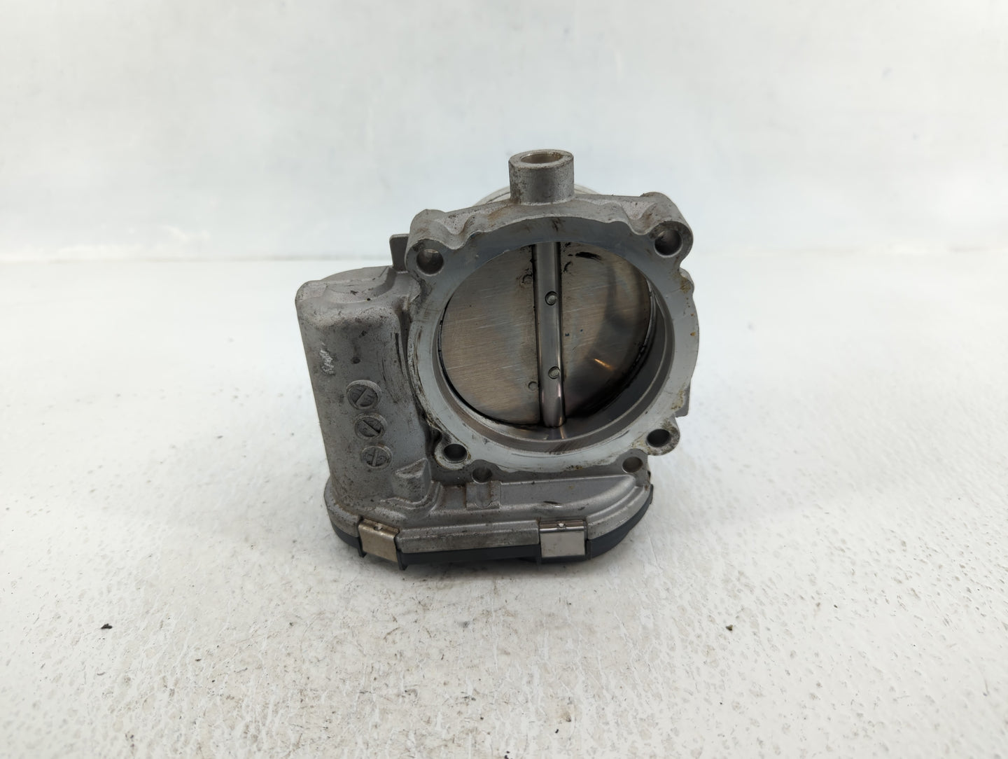 2011-2016 Chrysler Town & Country Throttle Body P/N:05184349AC Fits OEM Used Auto Parts - Oemusedautoparts1.com