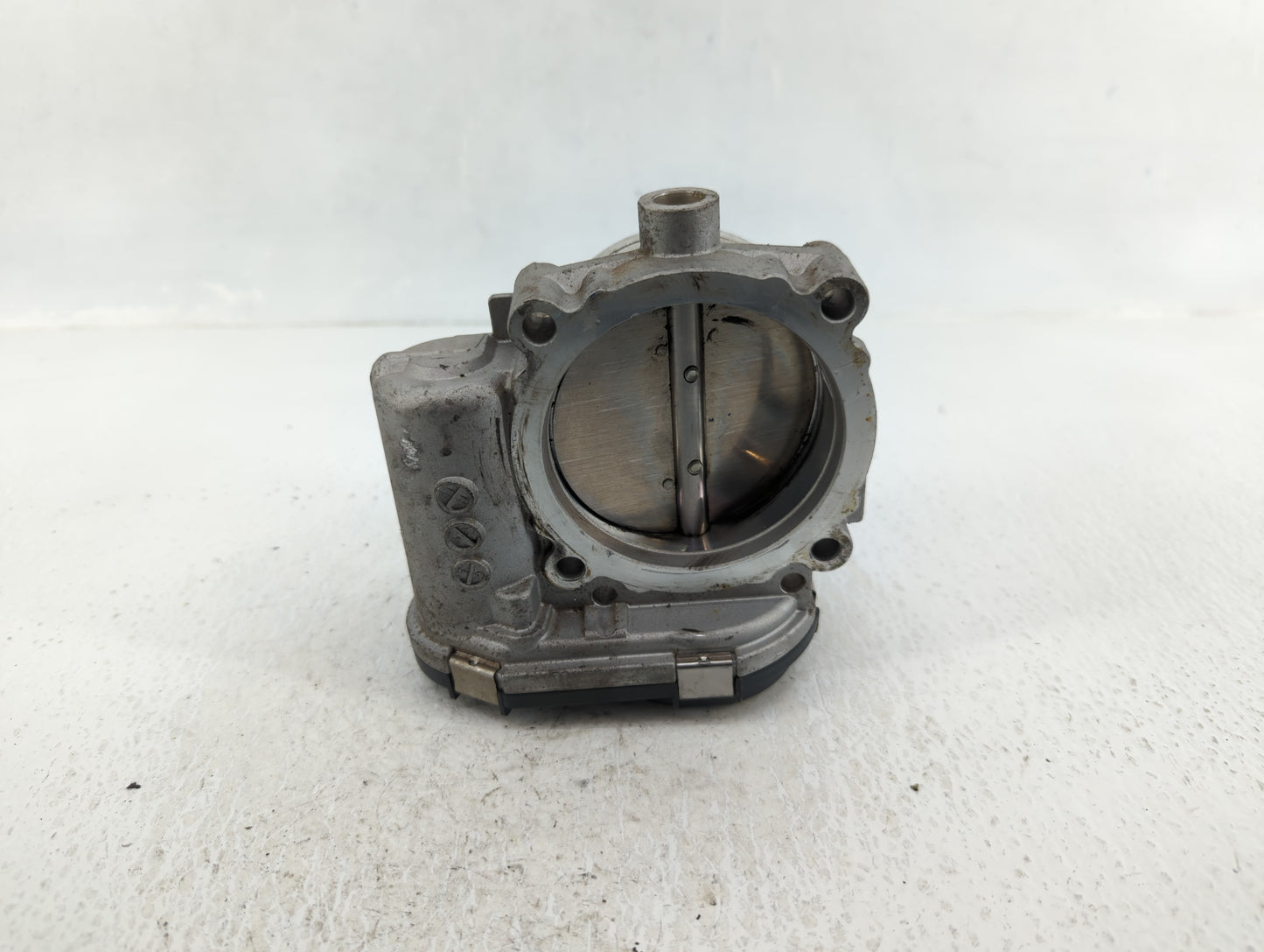 2011-2016 Chrysler Town & Country Throttle Body P/N:05184349AC Fits OEM Used Auto Parts - Oemusedautoparts1.com