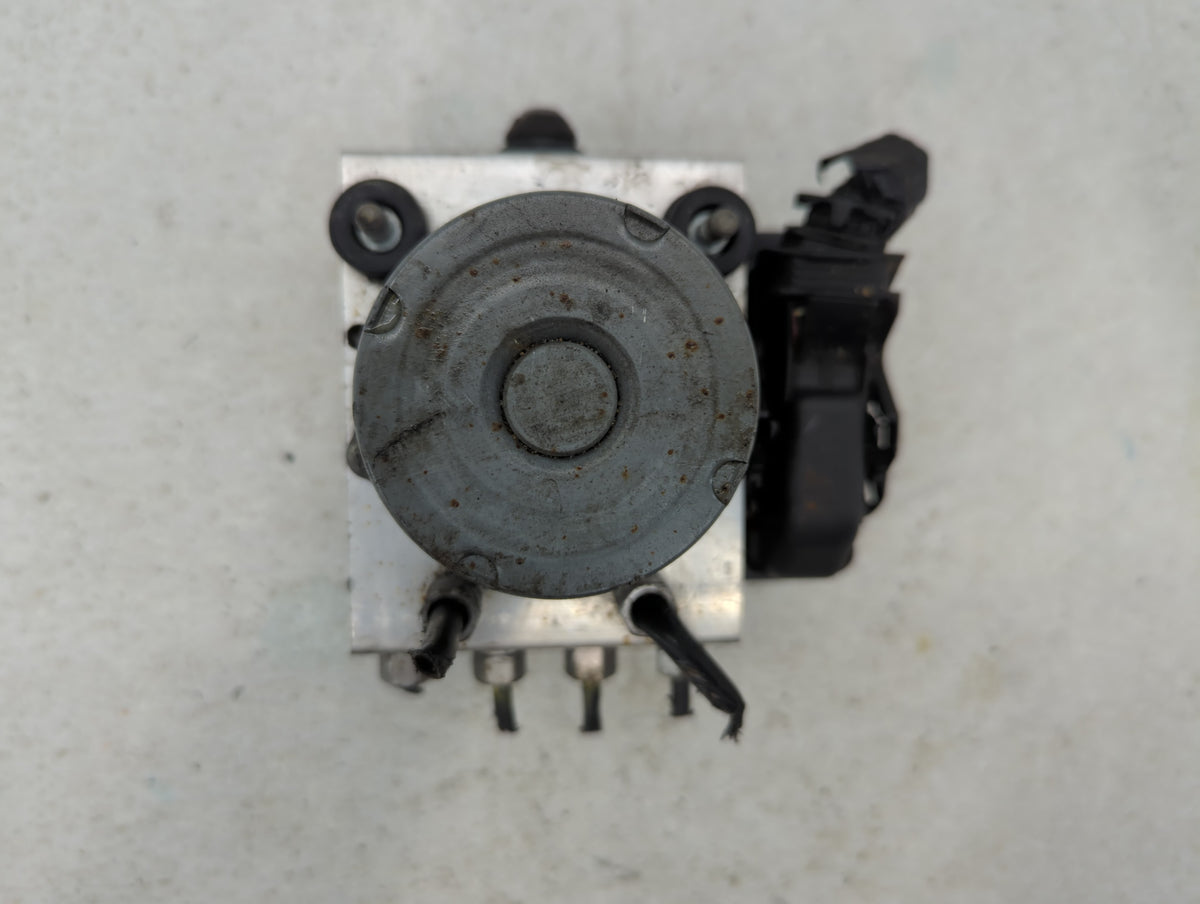 2013 Chrysler Town & Country Anti-Lock Brake ABS Pump Module Actuator OEM P/N:68183803AC Fits OEM Used Auto Parts - Oemuseda