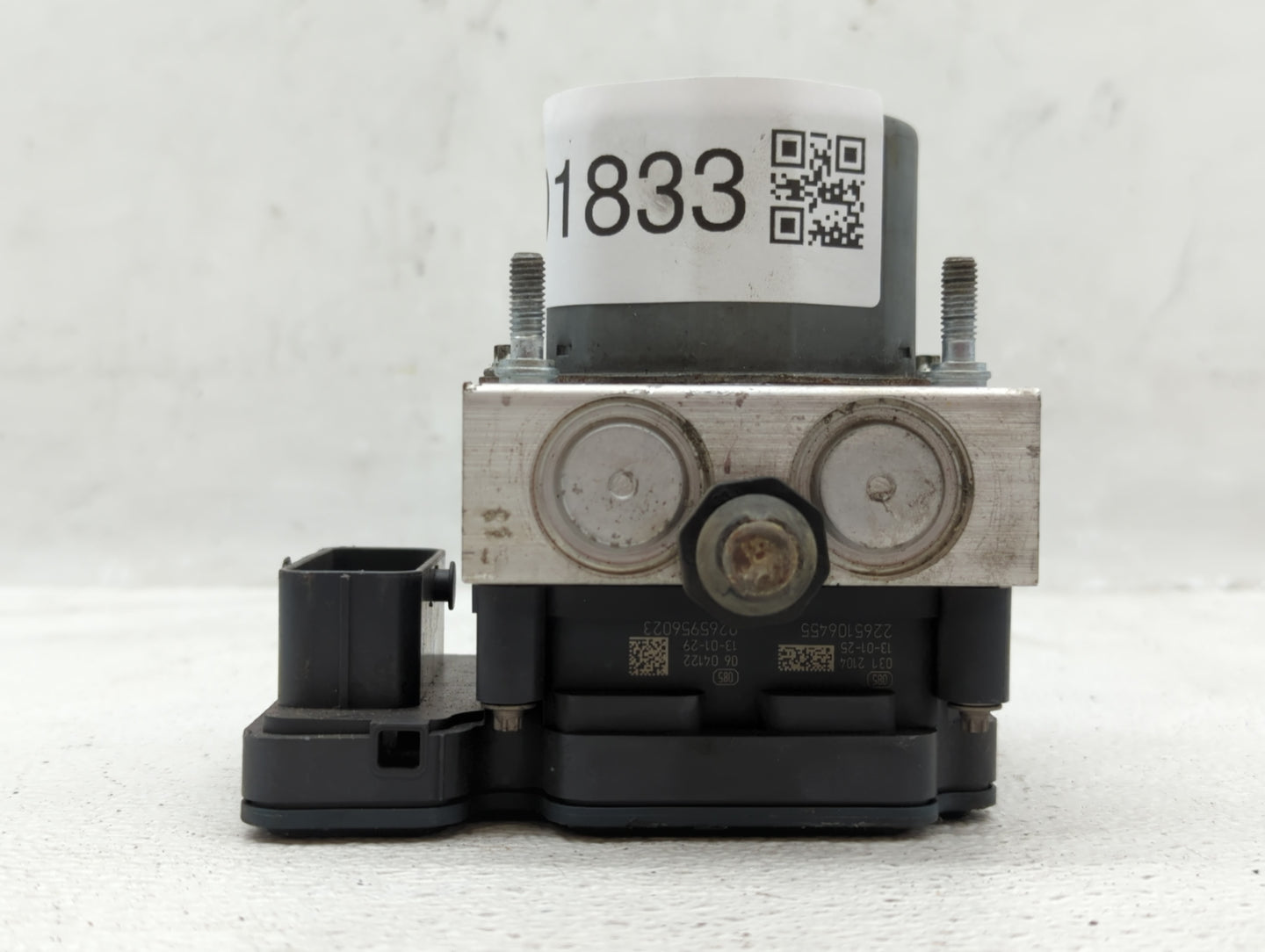 2013 Chrysler Town & Country ABS Pump Control Module Replacement P/N:P68183803AB Fits OEM Used Auto Parts - Oemusedautoparts