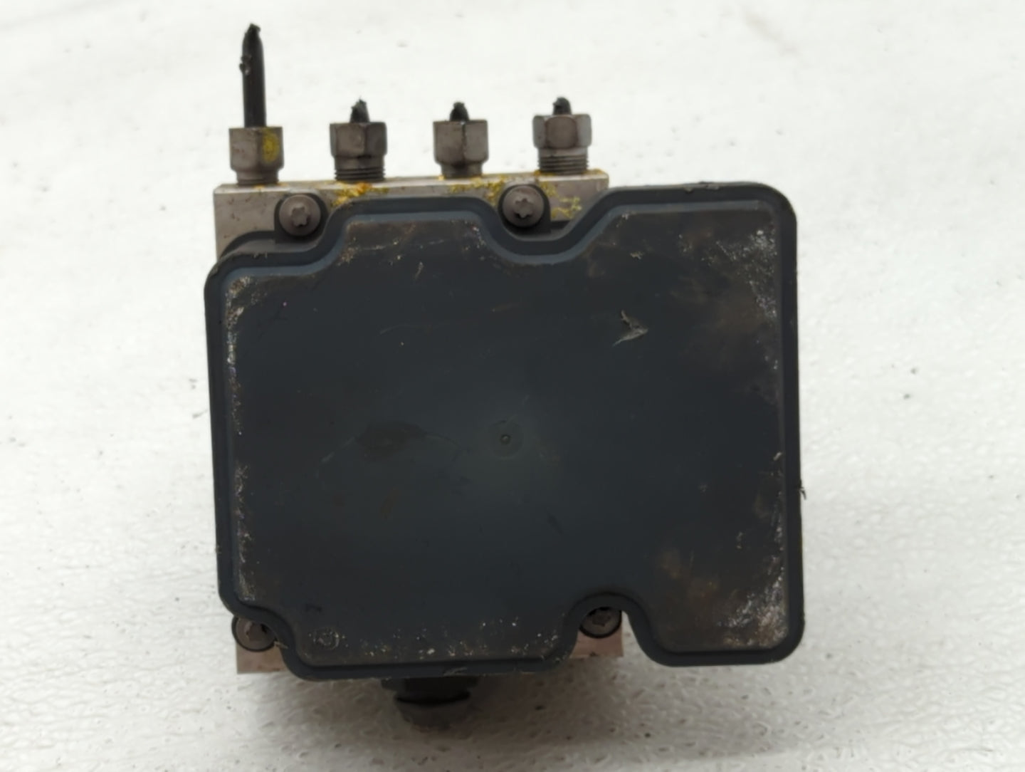 2013 Chrysler Town & Country ABS Pump Control Module Replacement P/N:P68183803AB Fits OEM Used Auto Parts - Oemusedautoparts