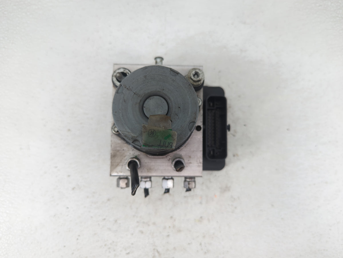 2013 Chrysler Town & Country Anti-Lock Brake ABS Pump Module Actuator OEM P/N:P68183803AC Fits OEM Used Auto Parts - Oemused