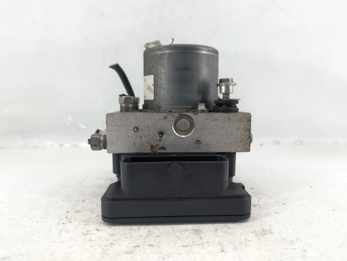 2013 Chrysler Town & Country Anti-Lock Brake ABS Pump Module Actuator OEM P/N:P68183803AC Fits OEM Used Auto Parts - Oemused