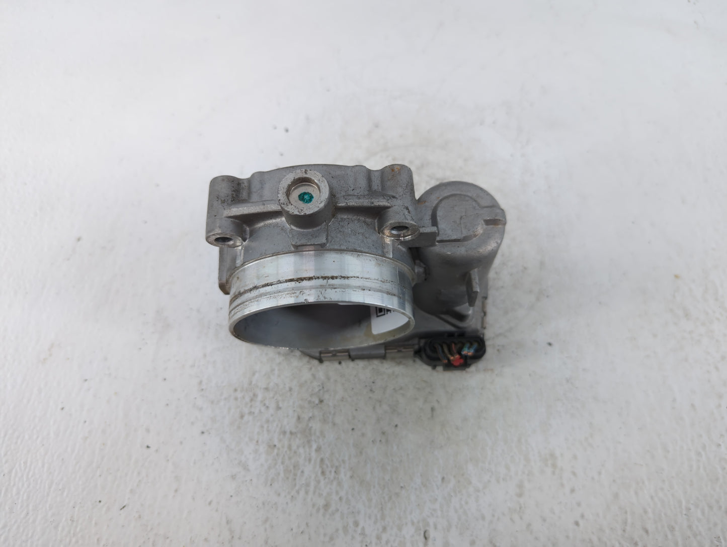 2011-2016 Chrysler Town & Country Throttle Body P/N:0 280 750 570 05184349AC Fits OEM Used Auto Parts - Oemusedautoparts1.co