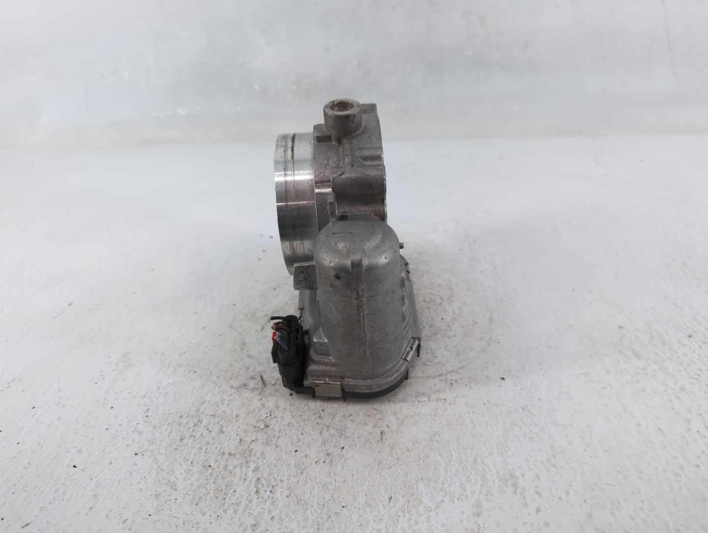 2011-2016 Chrysler Town & Country Throttle Body P/N:0 280 750 570 05184349AC Fits OEM Used Auto Parts - Oemusedautoparts1.co