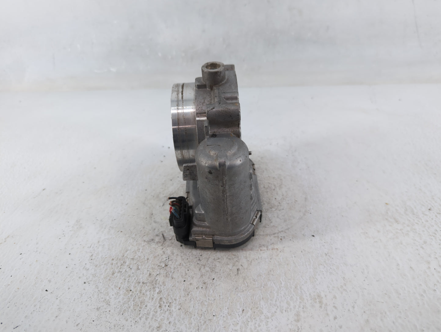 2011-2016 Chrysler Town & Country Throttle Body P/N:0 280 750 570 05184349AC Fits OEM Used Auto Parts - Oemusedautoparts1.co