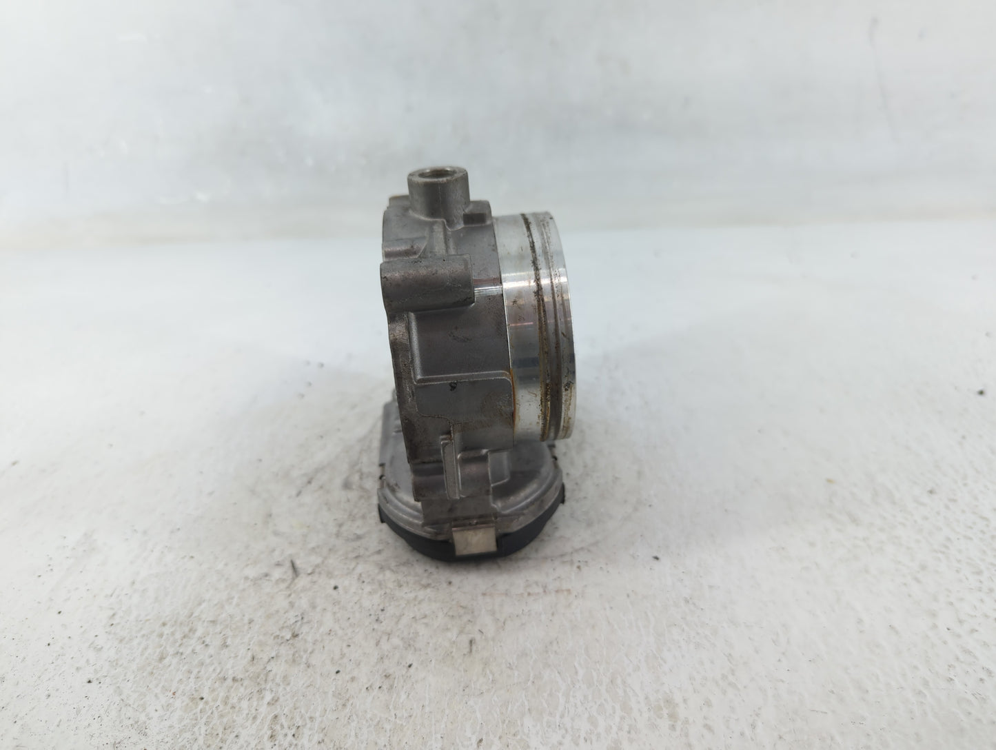 2011-2016 Chrysler Town & Country Throttle Body P/N:0 280 750 570 05184349AC Fits OEM Used Auto Parts - Oemusedautoparts1.co