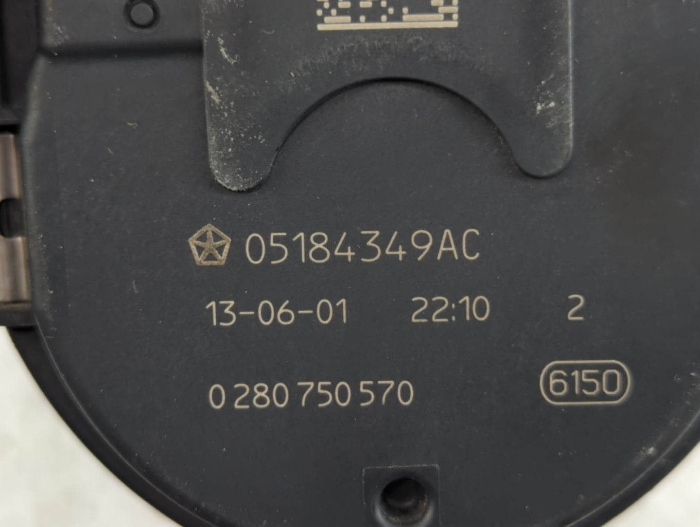 2011-2016 Chrysler Town & Country Throttle Body P/N:0 280 750 570 05184349AC Fits OEM Used Auto Parts - Oemusedautoparts1.co