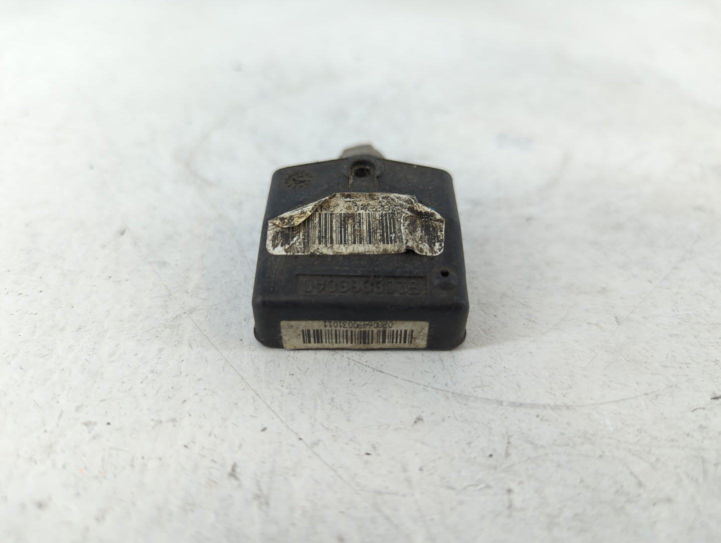 2013 Chrysler Town & Country Tire Pressure Monitoring System Sensor Tpms - Oemusedautoparts1.com