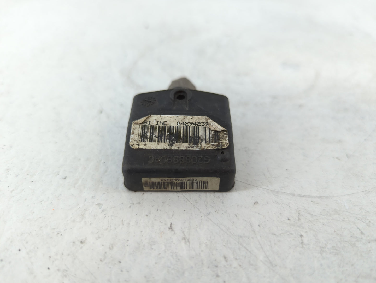 2013 Chrysler Town & Country Tire Pressure Monitoring System Sensor Tpms - Oemusedautoparts1.com