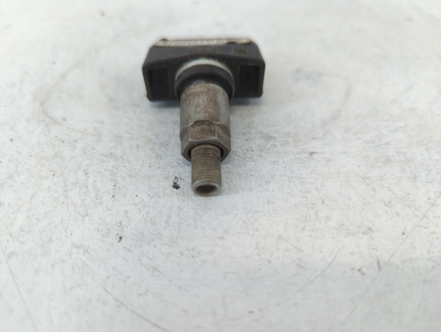 2013 Chrysler Town & Country Tire Pressure Monitoring System Sensor Tpms - Oemusedautoparts1.com