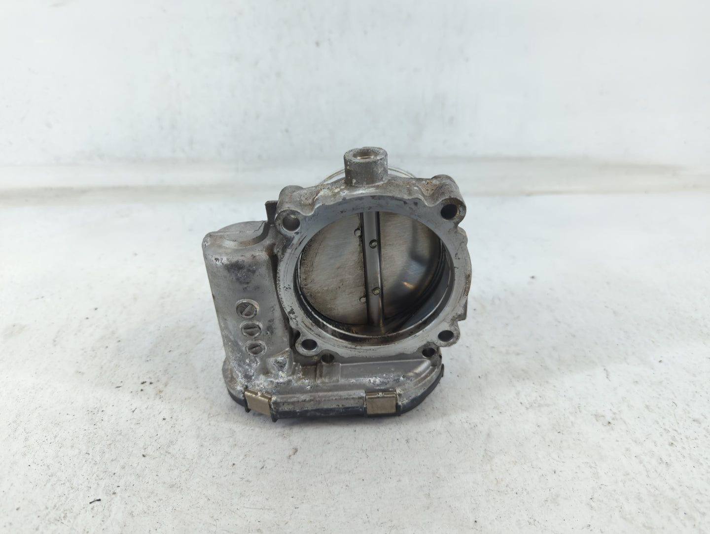 2011-2016 Chrysler Town & Country Throttle Body P/N:0 280 750 570 05184349AC Fits OEM Used Auto Parts - Oemusedautoparts1.co