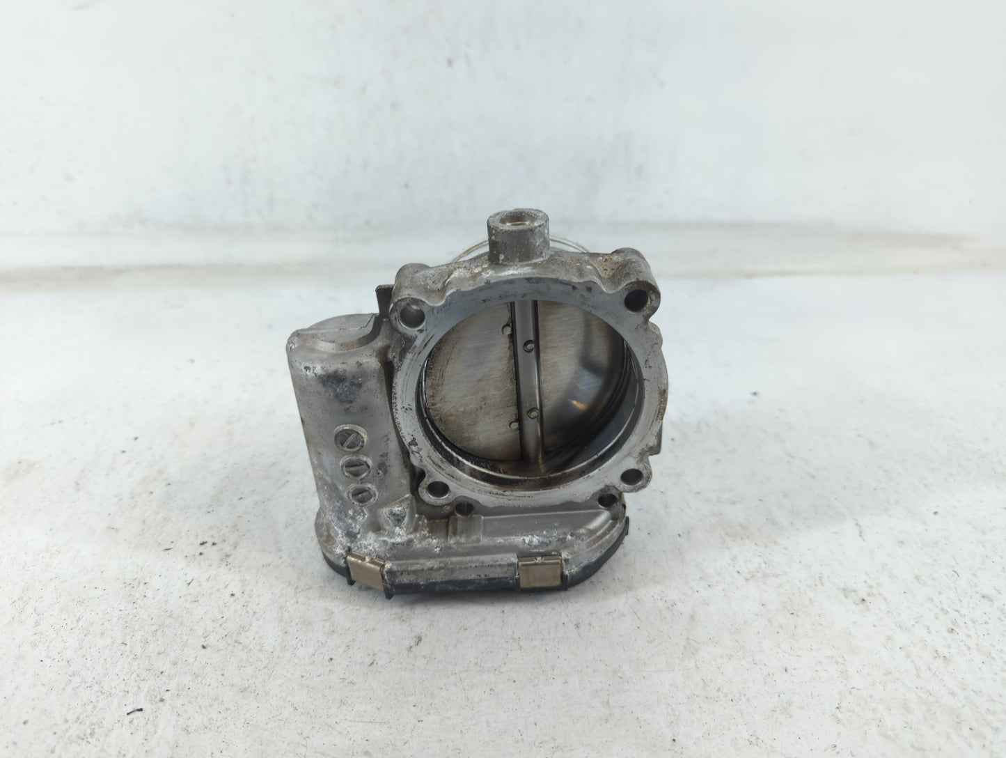 2011-2016 Chrysler Town & Country Throttle Body P/N:0 280 750 570 05184349AC Fits OEM Used Auto Parts - Oemusedautoparts1.co