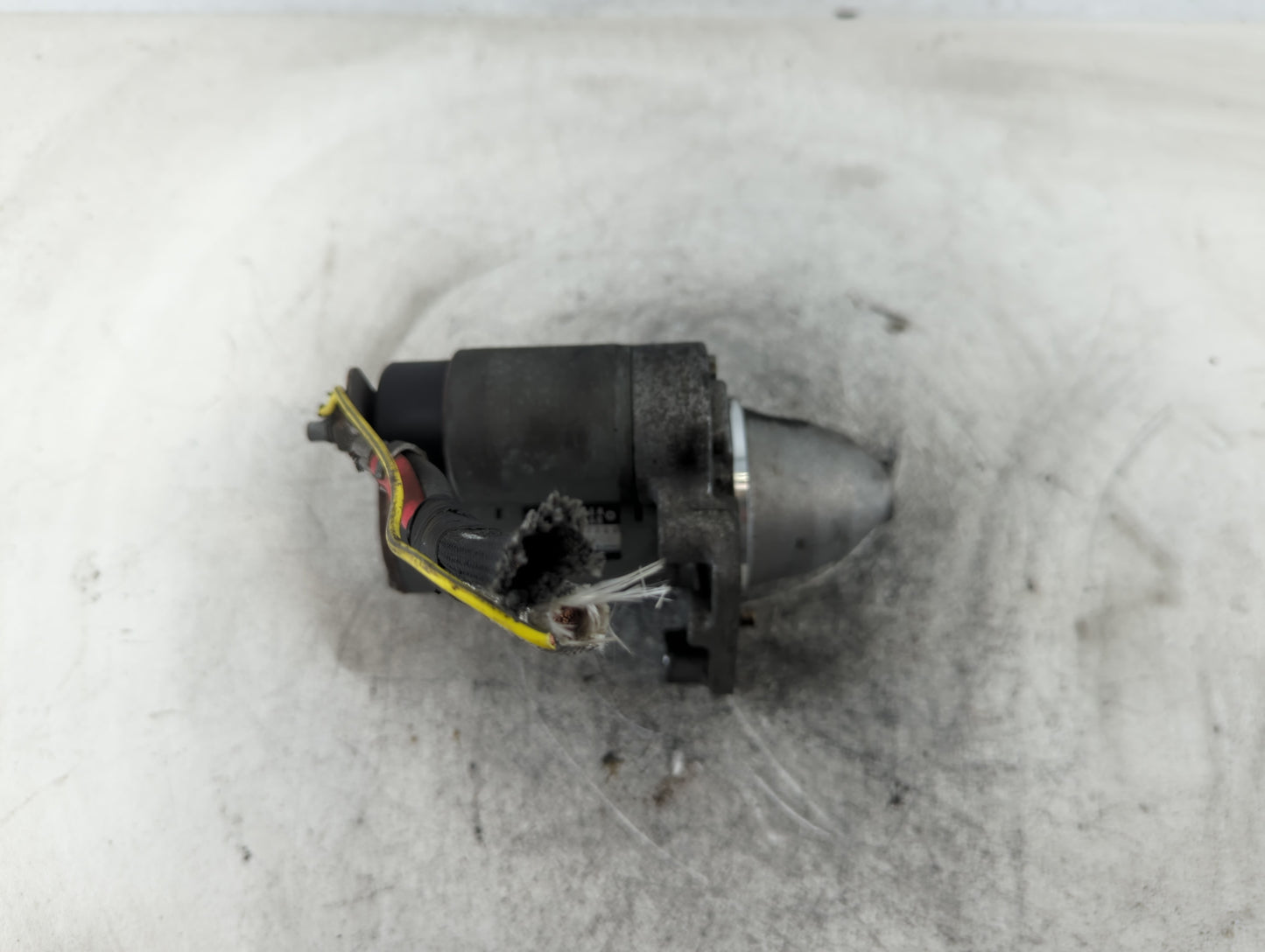 2011-2016 Chrysler Town & Country Car Starter Motor Solenoid OEM P/N:28000-7200 04801839AB Fits OEM Used Auto Parts - Oemuse