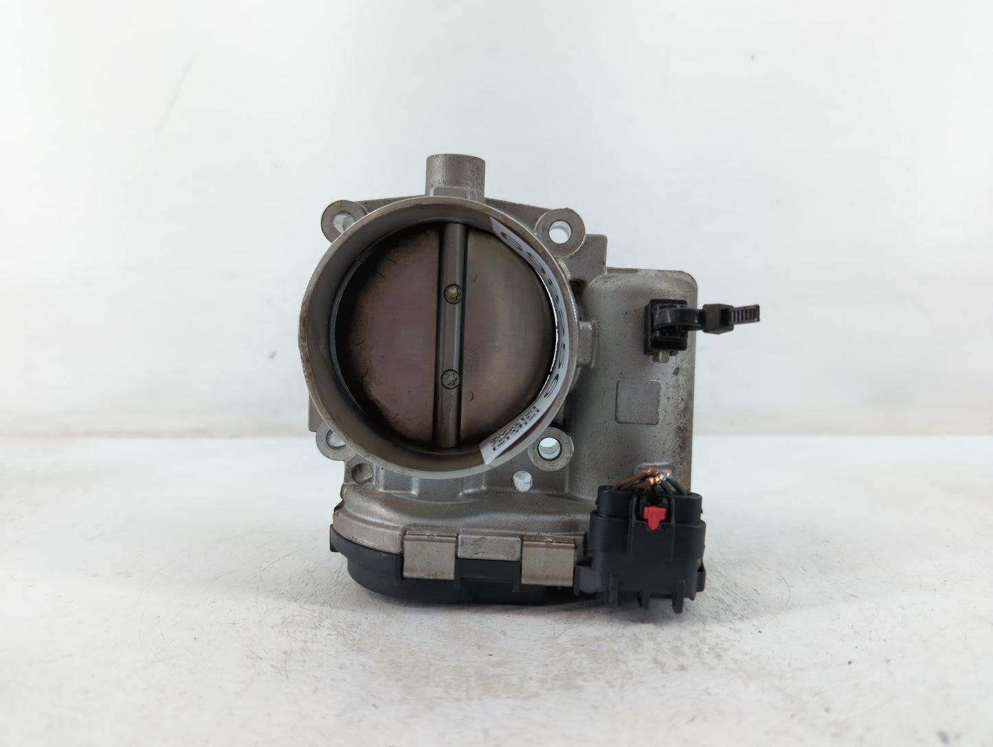 2011-2016 Chrysler Town & Country Throttle Body P/N:0 280 750 570 05184349AC Fits OEM Used Auto Parts - Oemusedautoparts1.co